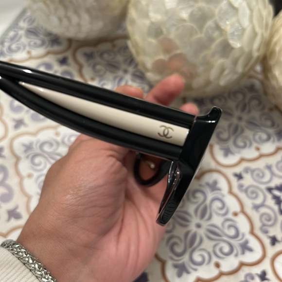 CHANEL Vintage Oversized Black Square Sunglasses Brown Gradient Lenses - Picture 8 of 16